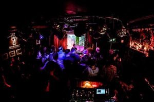 top 13 late night bars in Dublin