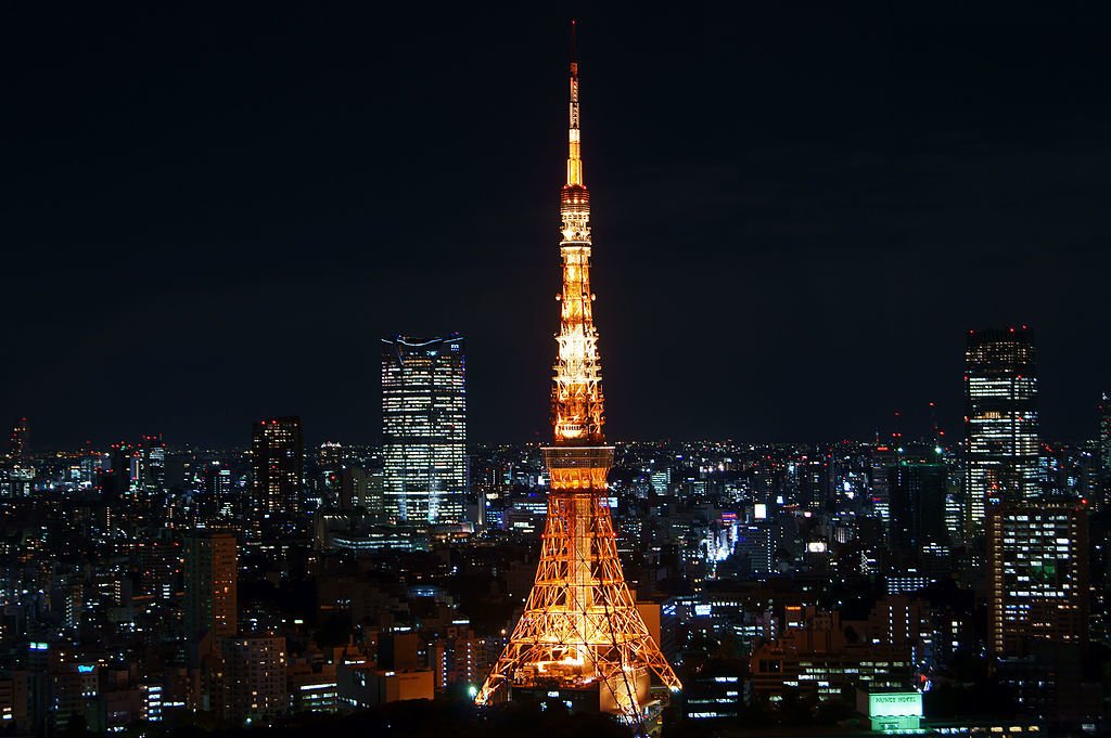 1024px 201010 TokyoTower illuminated fromWTC