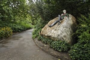 Merrion Square Oscar Wilde 03