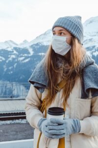 girl-wearing-mask