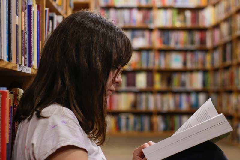 Student in library