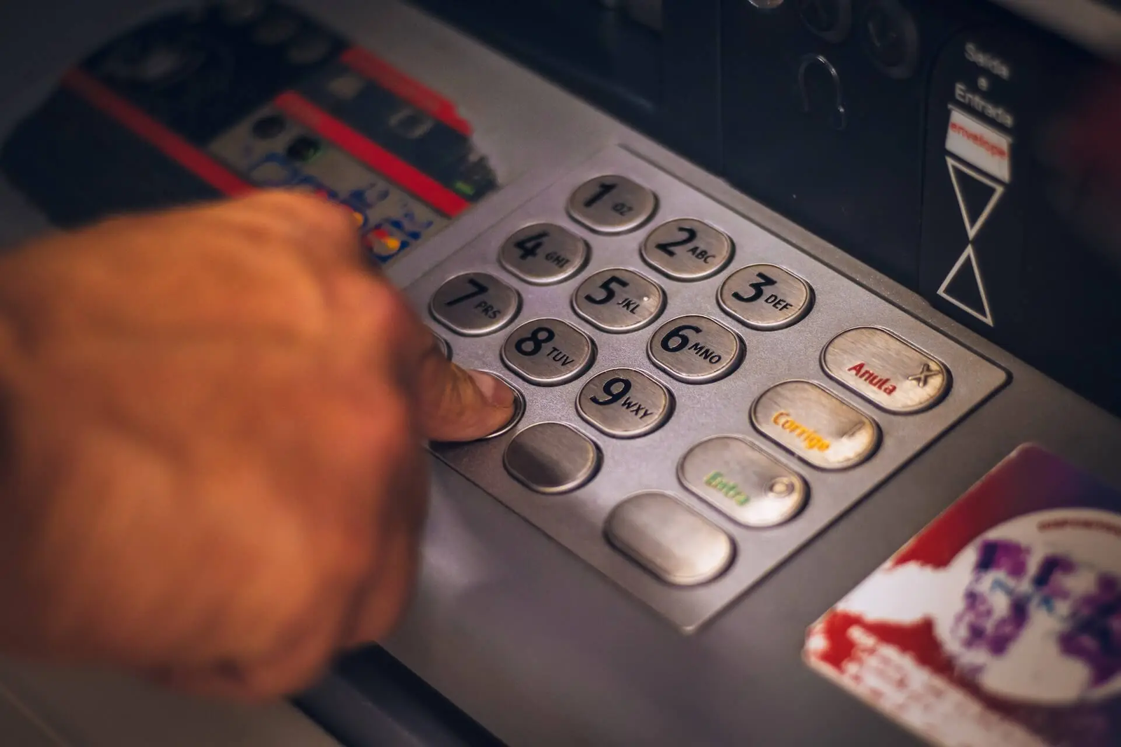 Opening Your First Bank Account in America 1 opening a bank account