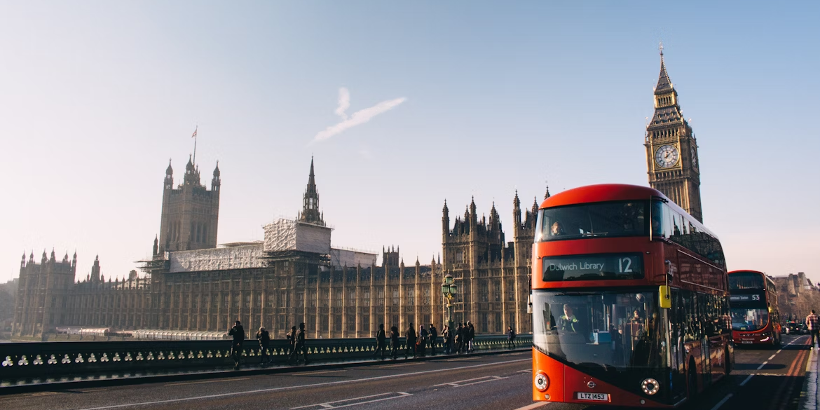 Residency and Citizenship in the UK 1 Residency and Citizenship in the UK