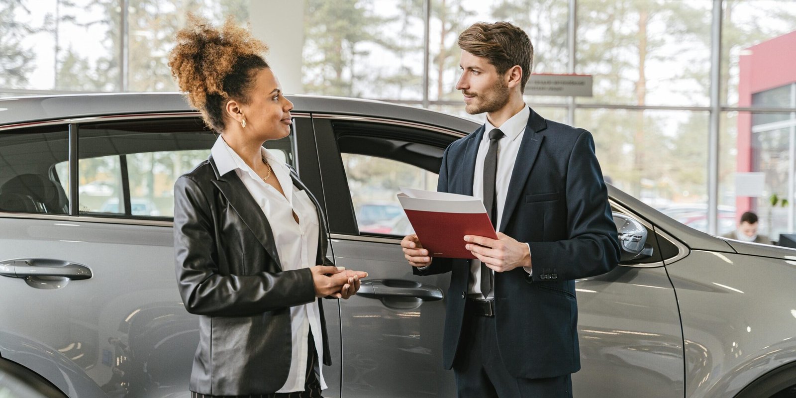 Buying a Car in Dubai: Your Complete Guide to Purchase & Registration 1 buying a car in dubai