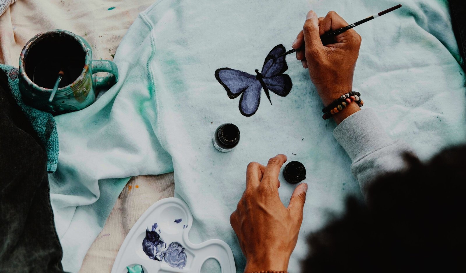 How To Upcycle Old Clothes: 13 Affordable ideas to Renew Your Wardrobe