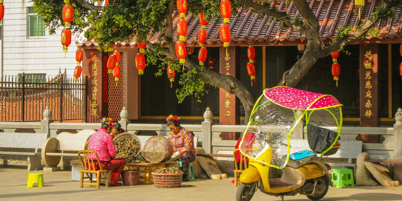 The Art of the Chinese Weekend: How Expats Finally Stop Being Tourists and Start Living Here