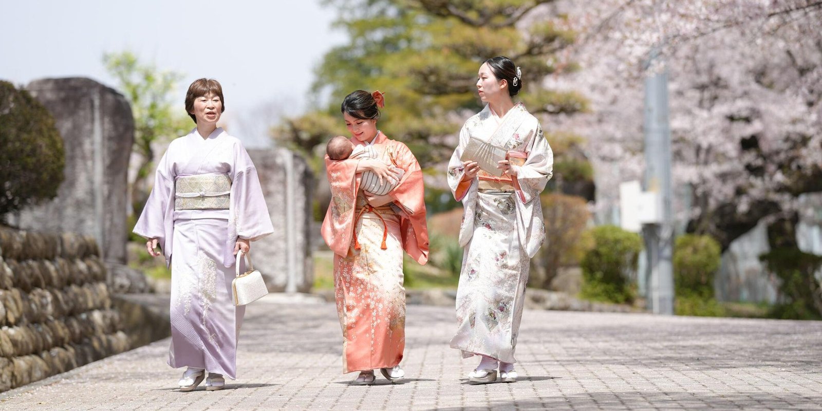 Japanese Traditional Clothing: The Essential Guide Every Newcomer Must Read
