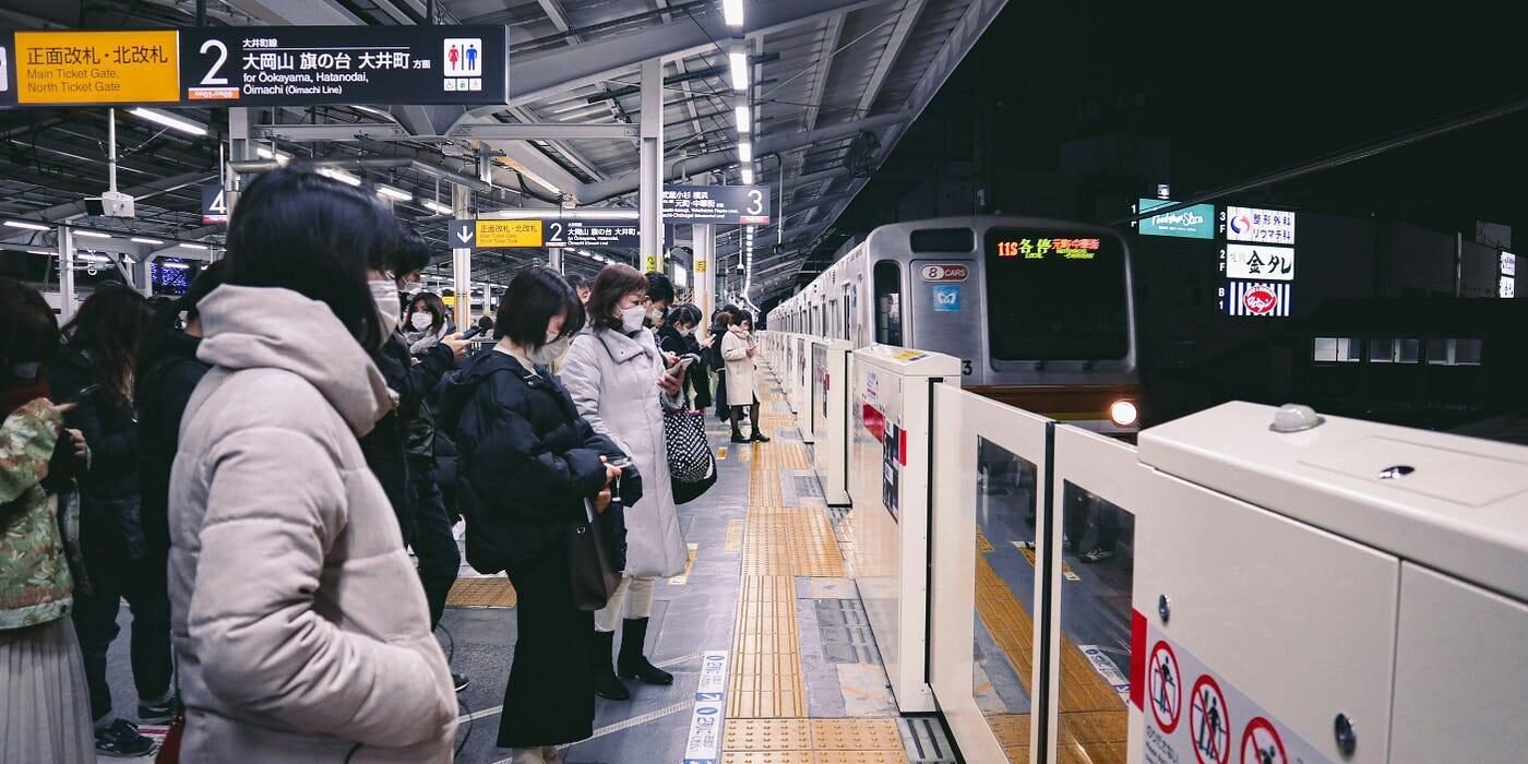 Trains in Japan: The Essential Guide to the World’s Most Efficient Rail System