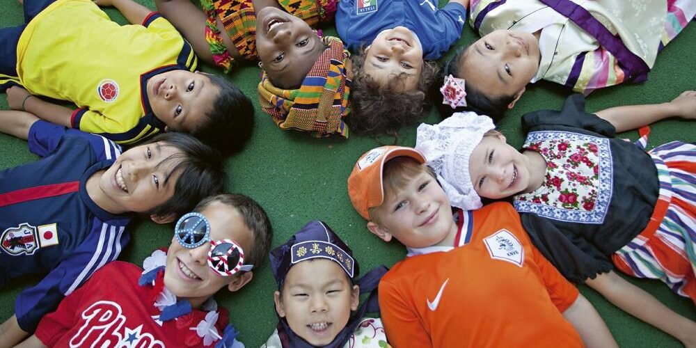 Third Culture Kids: Growing Up Between Two Worlds